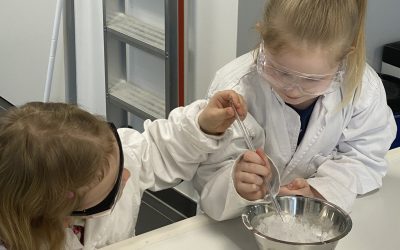 Entdeckerfreude in den Herbstferien – die Junior Uni Daun lädt ein!